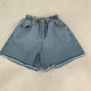 Princess Polly Paper bag Shorts good condition Us size 4